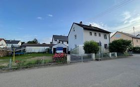 Guntia Apartment Mit Grossem Garten